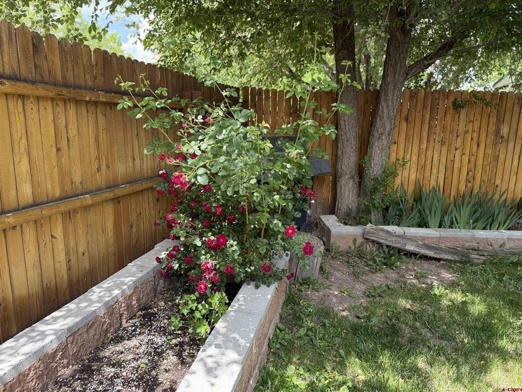 201 Box Elder Avenue Unit: 4
