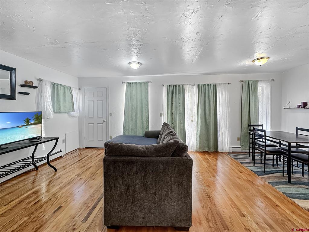 201 Box Elder Avenue Unit: 4