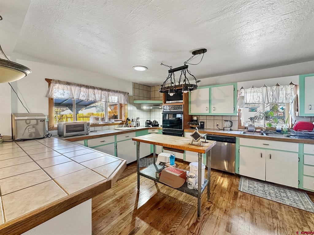 201 Box Elder Avenue Unit: 4