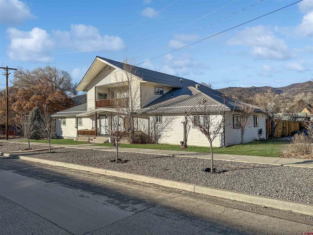 201 Box Elder Avenue Unit: 4