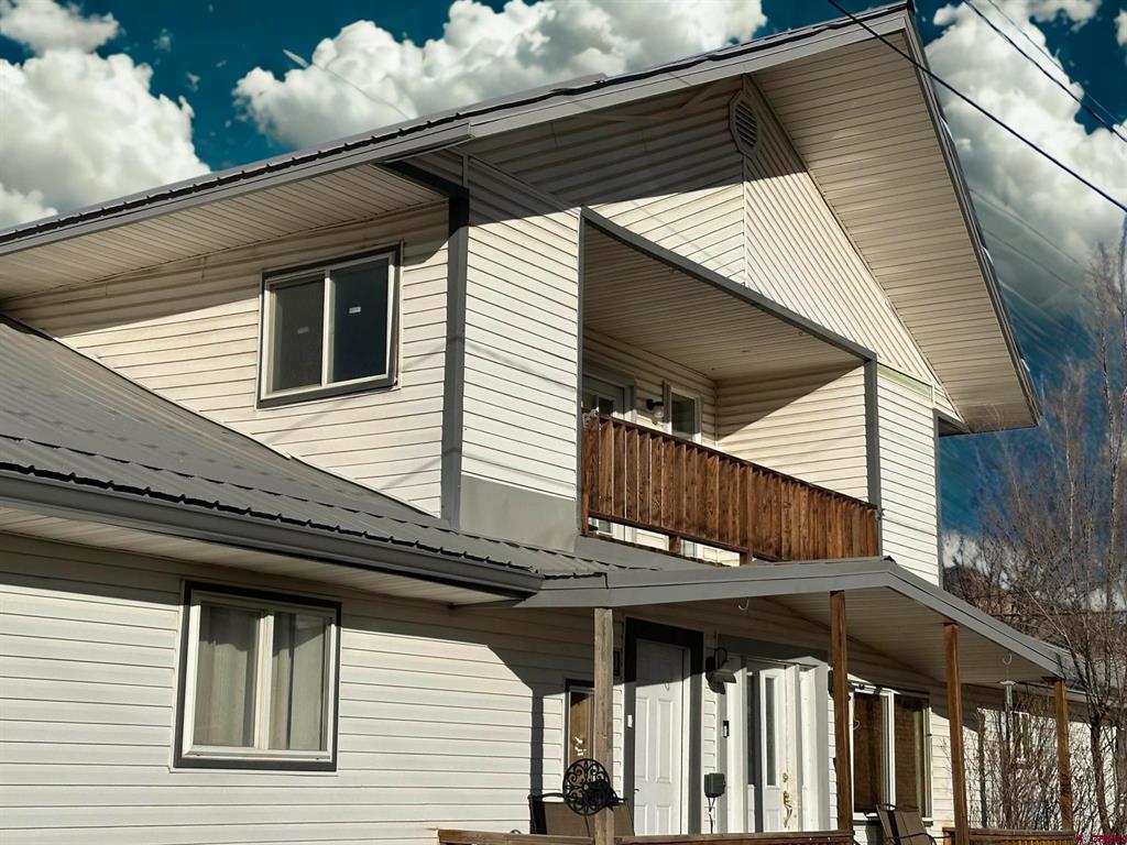 201 Box Elder Avenue Unit: 4