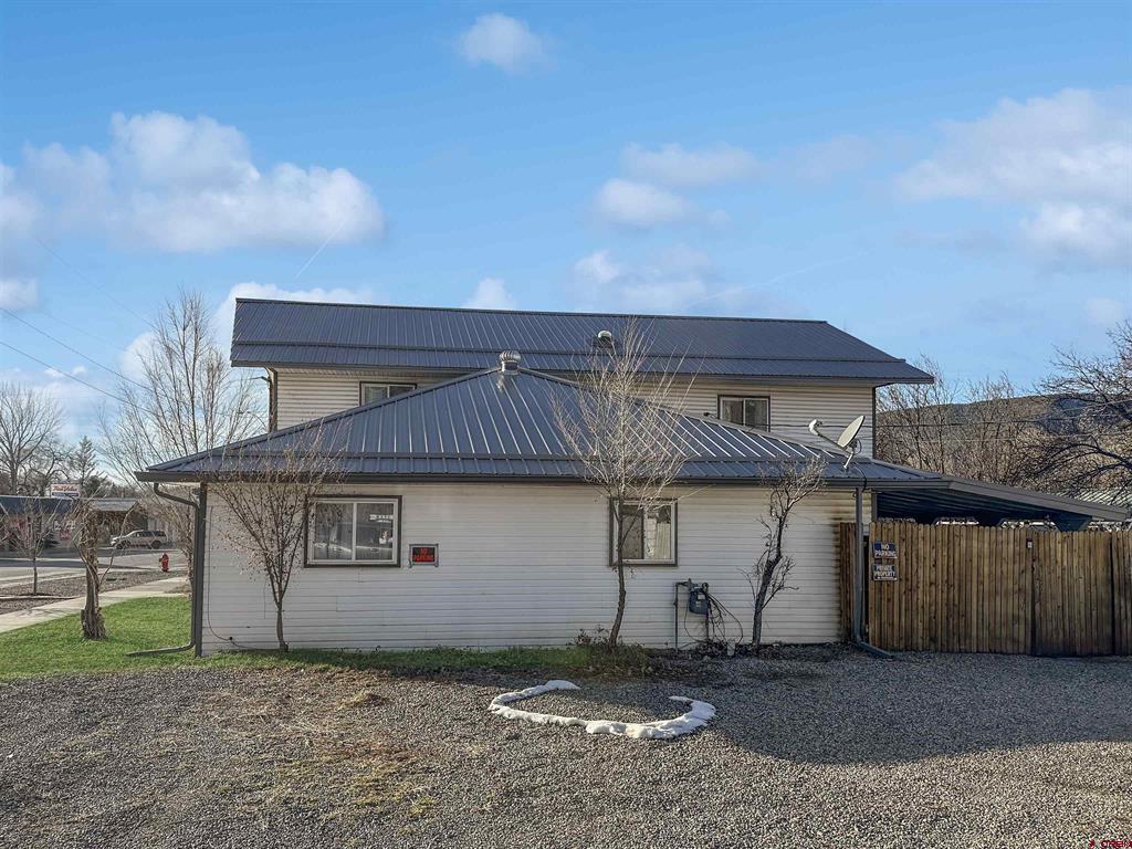 201 Box Elder Avenue Unit: 4