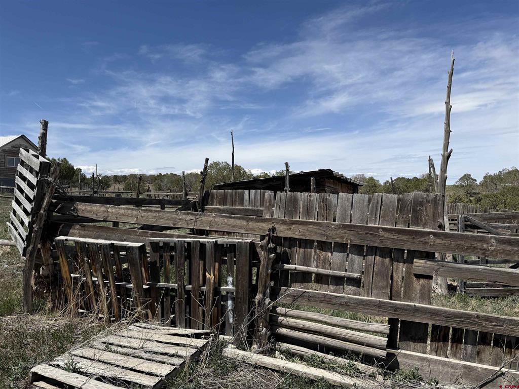 34319 Fruitland Mesa Road