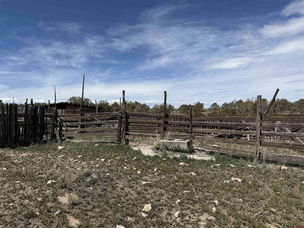 34319 Fruitland Mesa Road