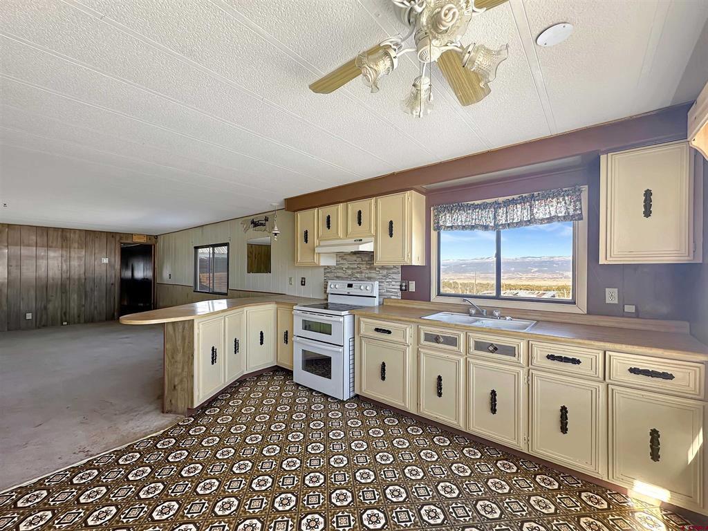34319 Fruitland Mesa Road