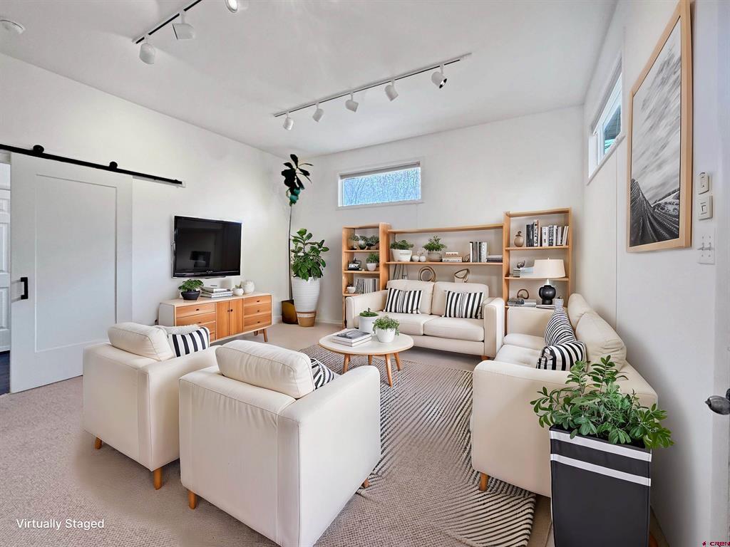 127 Niagara Avenue