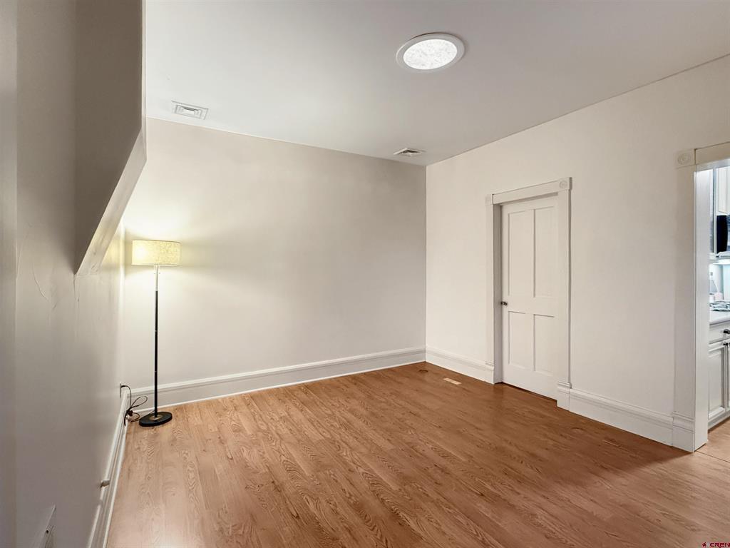 127 Niagara Avenue