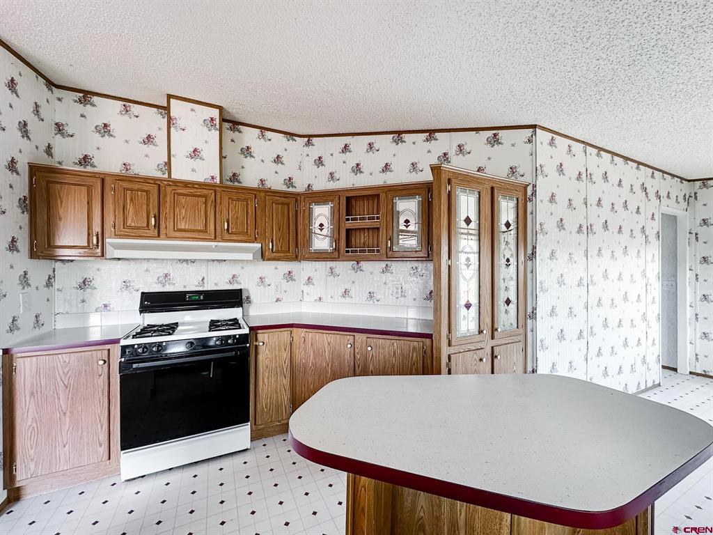 1438 Lakeview Road