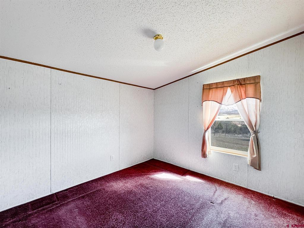 1438 Lakeview Road