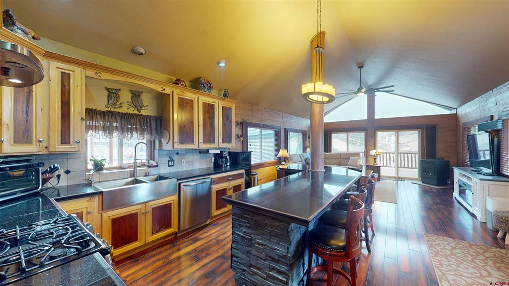 10696 Hidden Springs Road