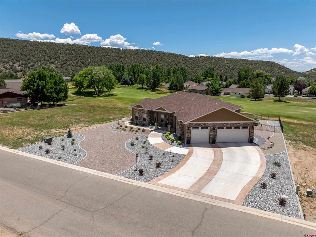 980 SE Fairway Drive