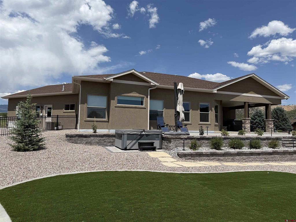 980 SE Fairway Drive