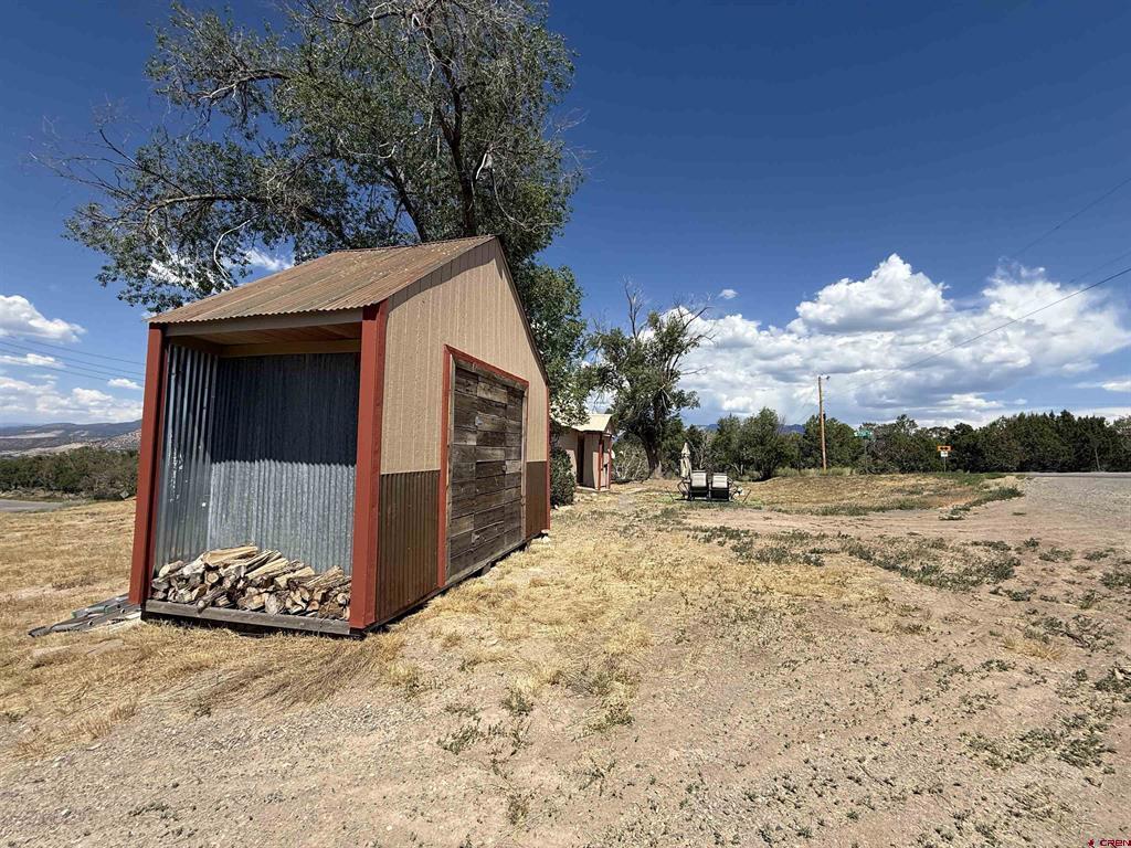 2001 Black Canyon Rd