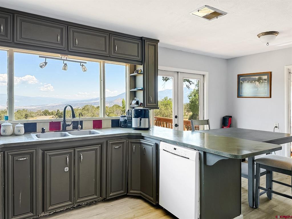 2001 Black Canyon Rd