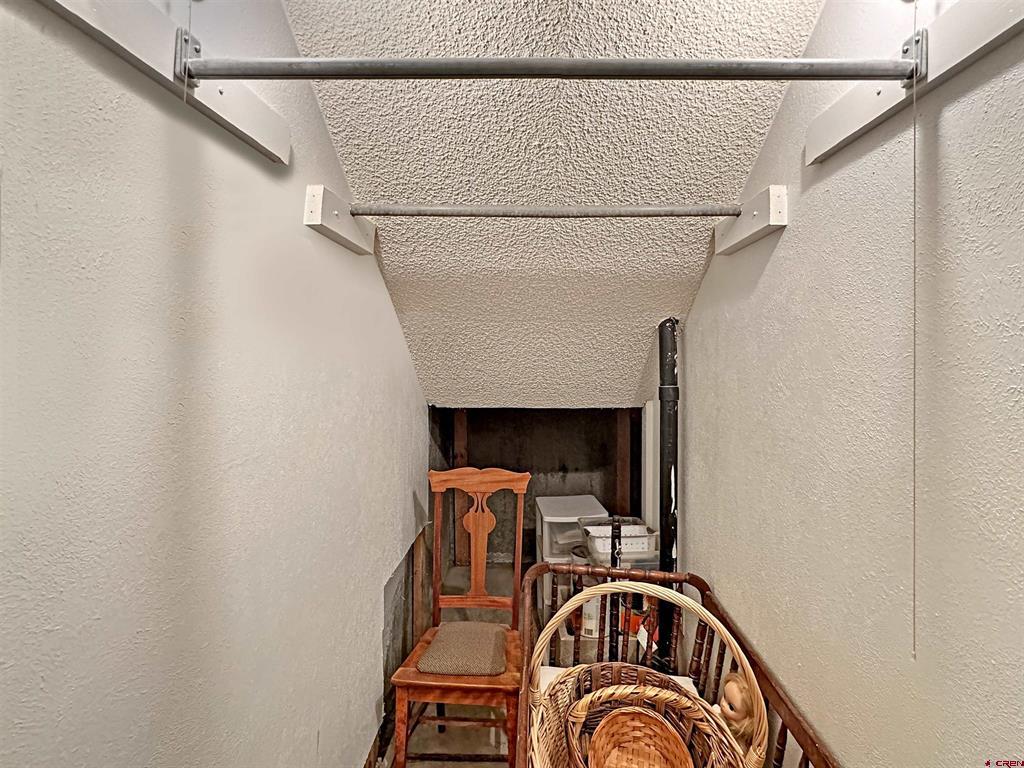 619 Cottonwood Lane