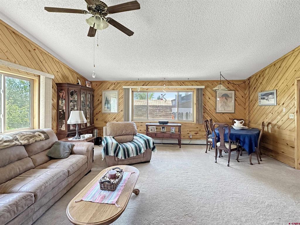 619 Cottonwood Lane