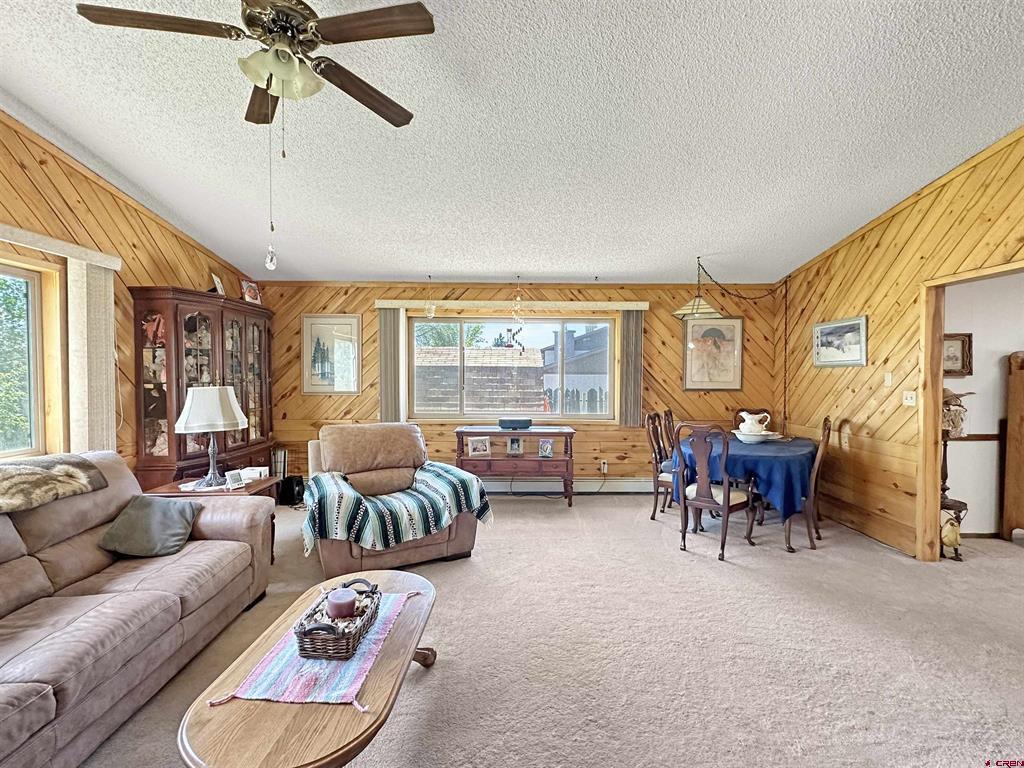 619 Cottonwood Lane