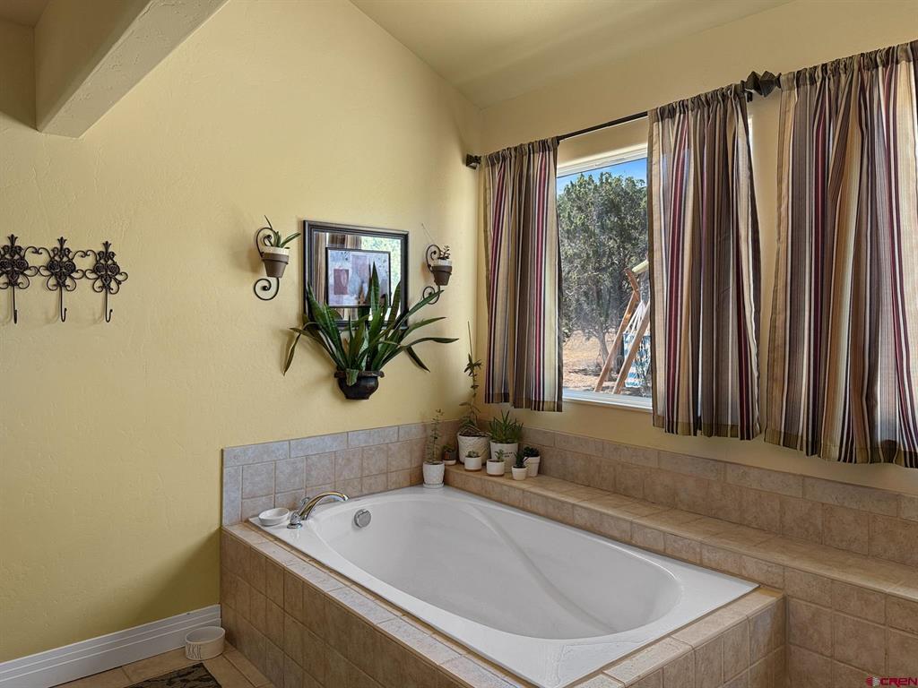 38150 Fruitland Mesa Road