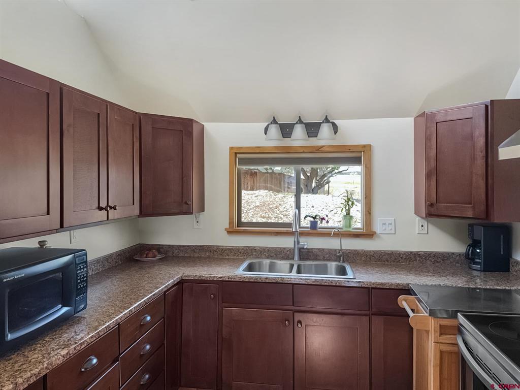 1800 Black Canyon Road