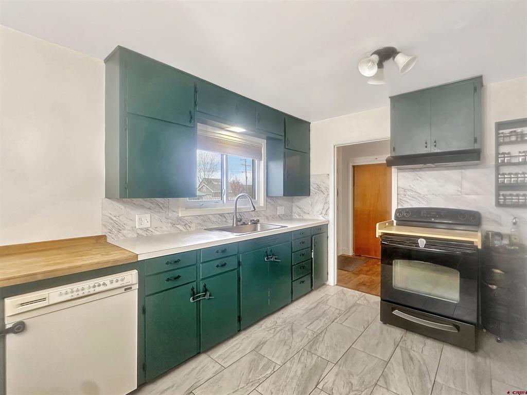 901 S 8th Street