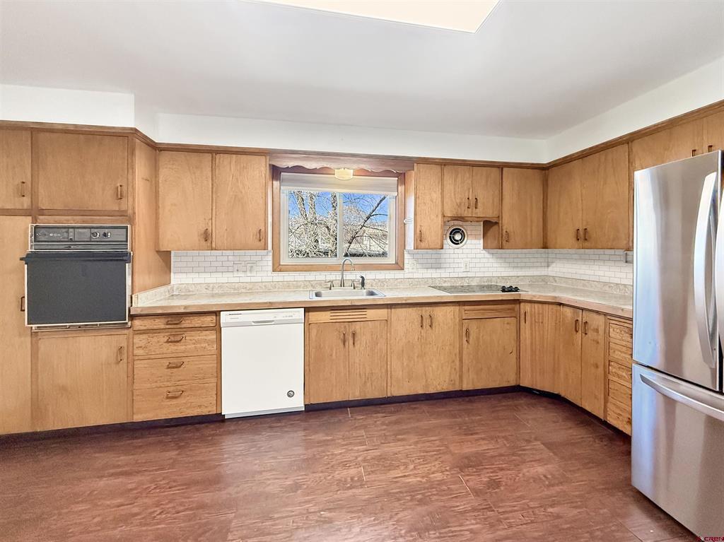 1112 2nd Street