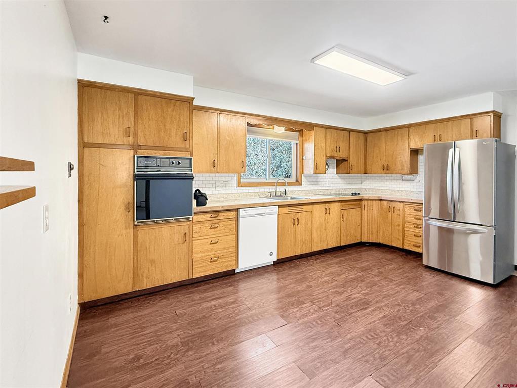 1112 2nd Street