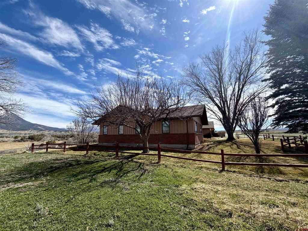 8806 Cottonwood Lane