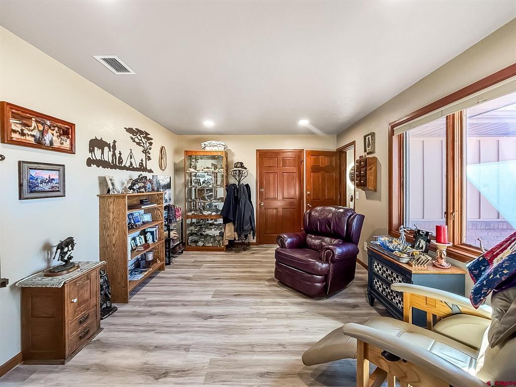 8806 Cottonwood Lane