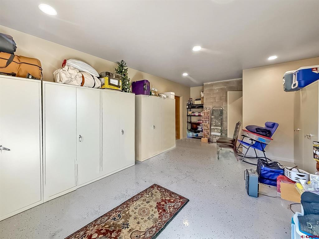 8806 Cottonwood Lane