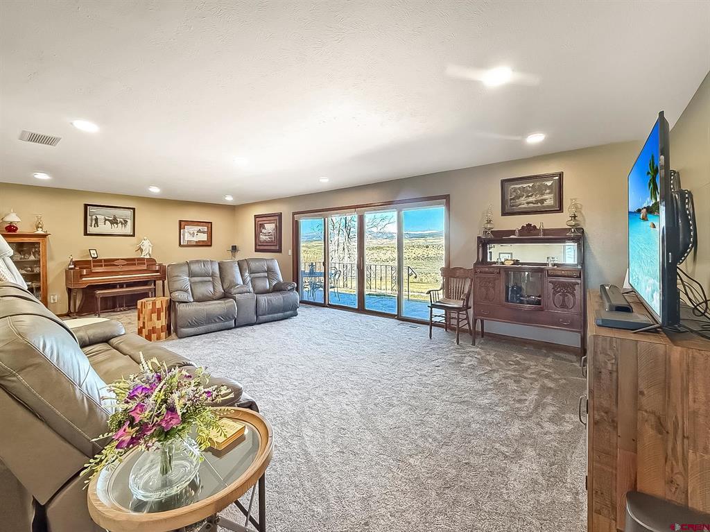 8806 Cottonwood Lane