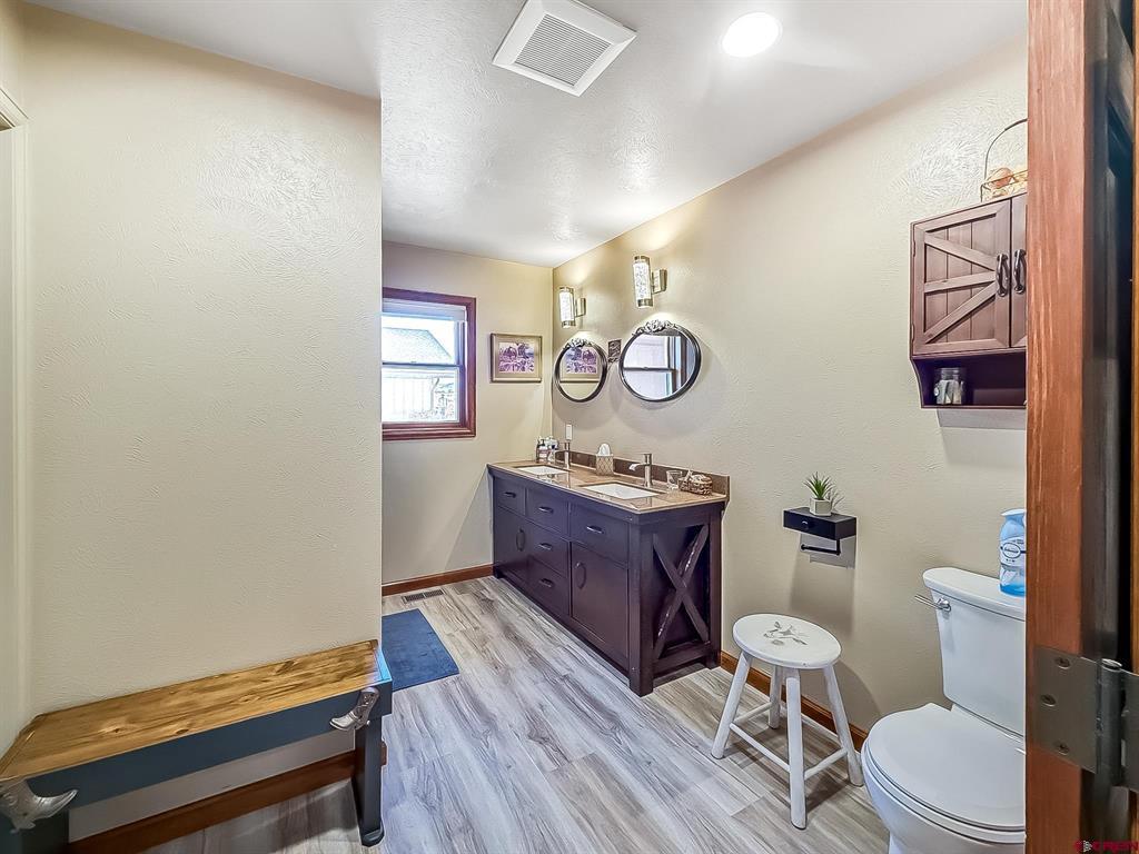 8806 Cottonwood Lane
