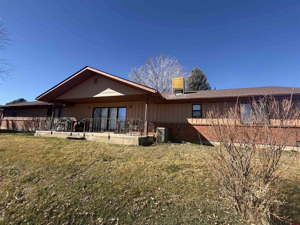 8806 Cottonwood Lane