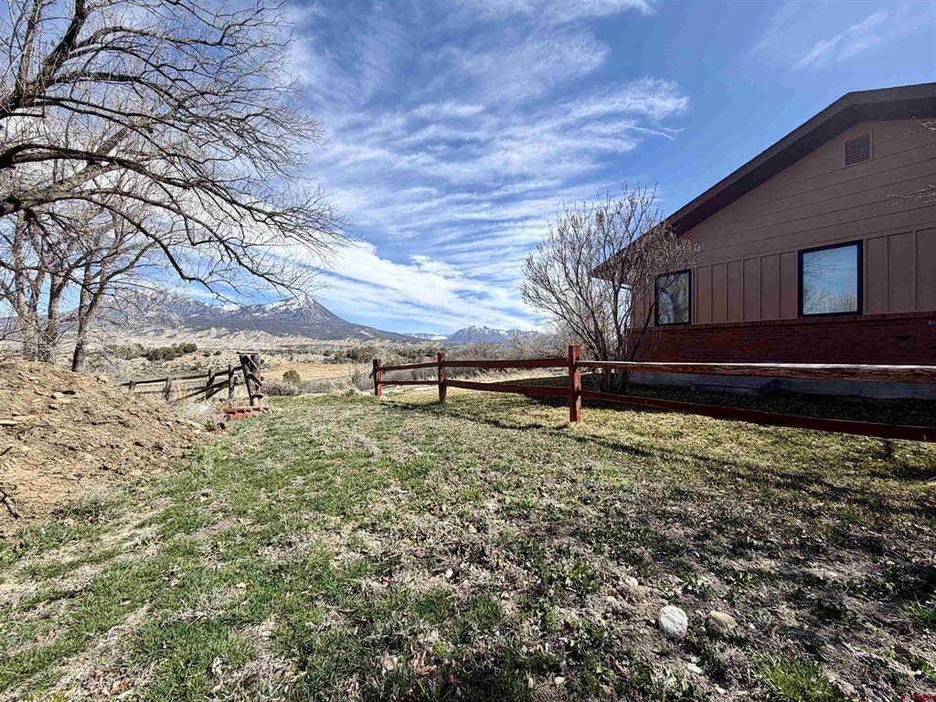 8806 Cottonwood Lane