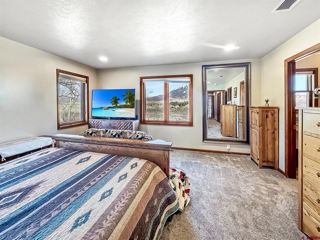 8806 Cottonwood Lane