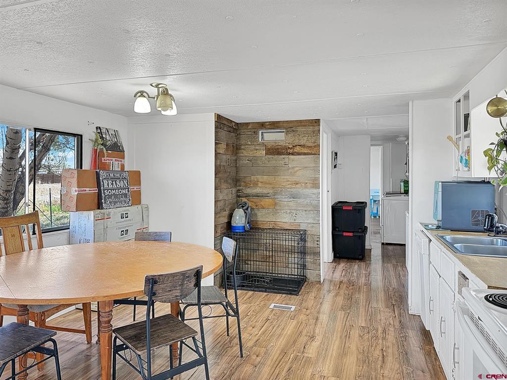 1030 E 16th Street