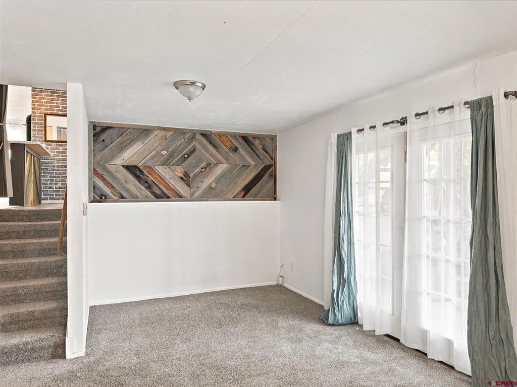 41 Pan American Avenue