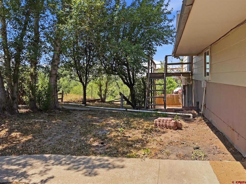 41 Pan American Avenue