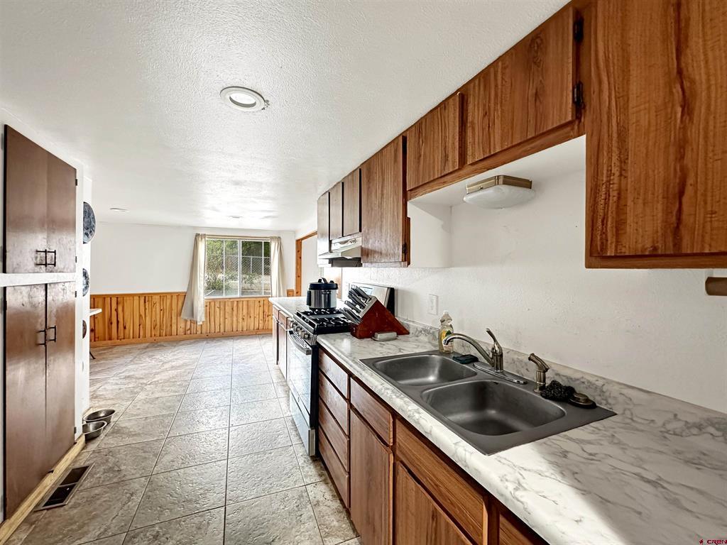 564 Cedar Avenue