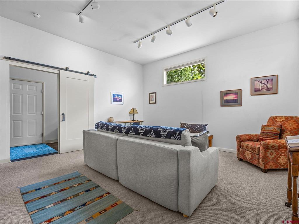 127 Niagara Avenue