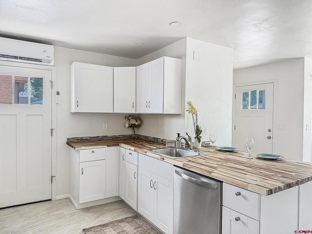 1948 Columbine Court