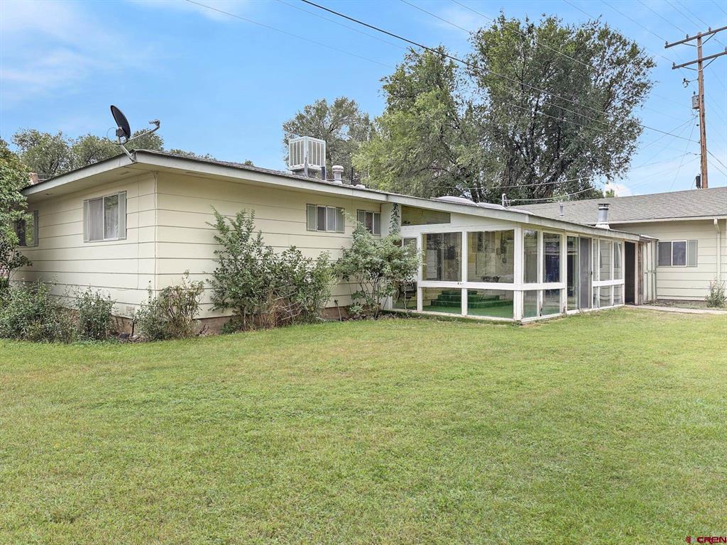 592 Grand Avenue