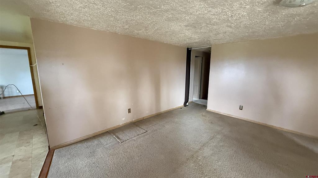828 1600 Road