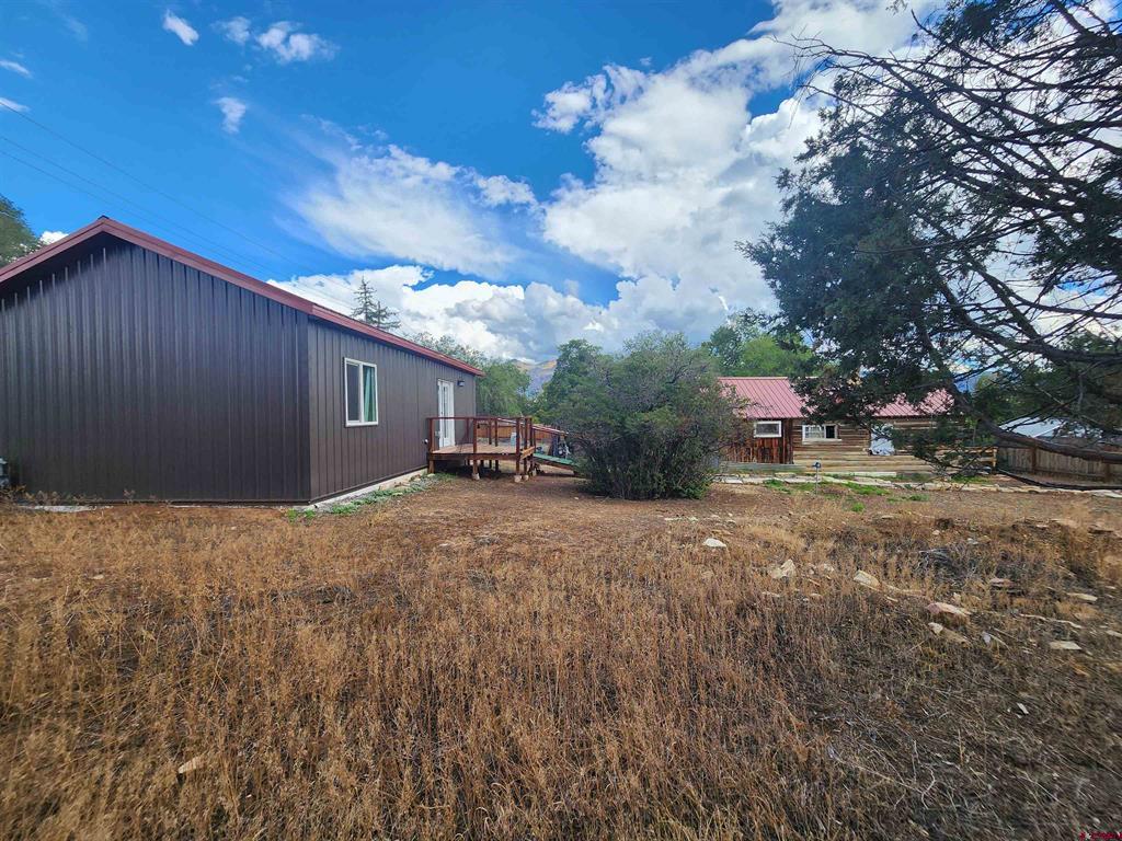 585 Cedar Avenue