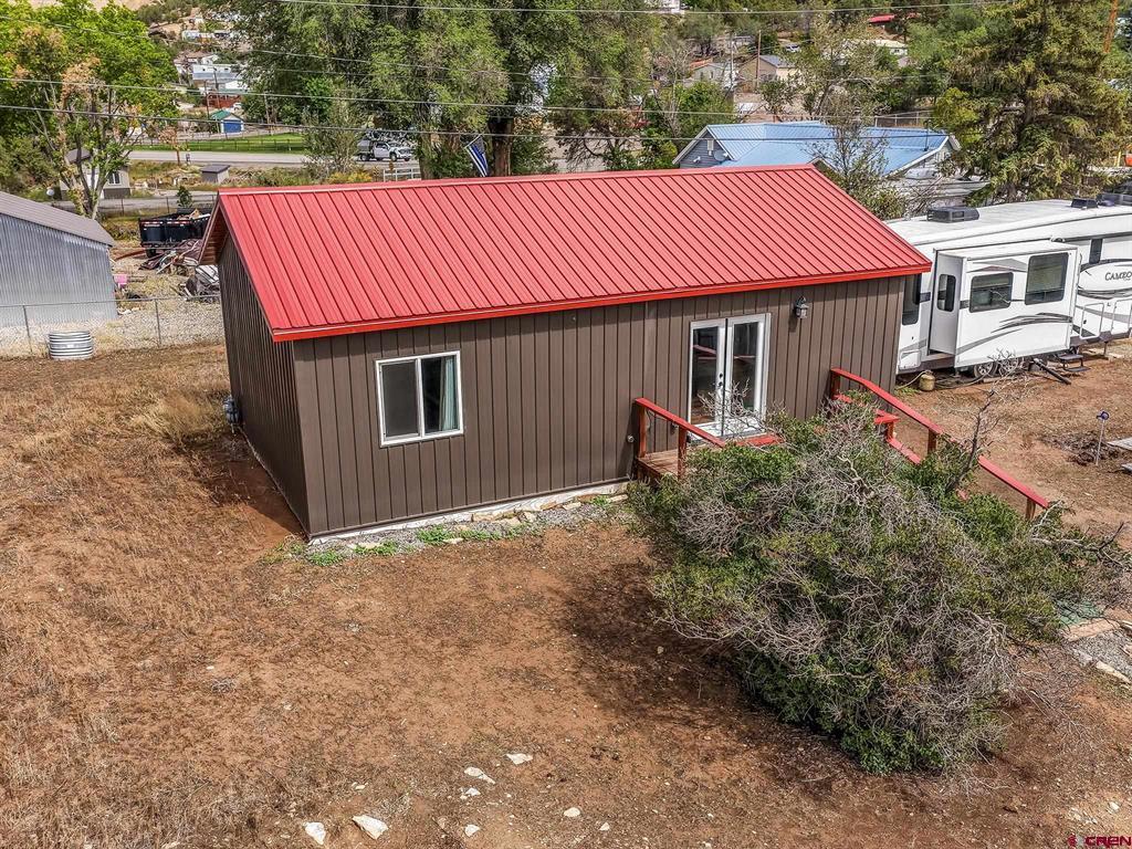 585 Cedar Avenue