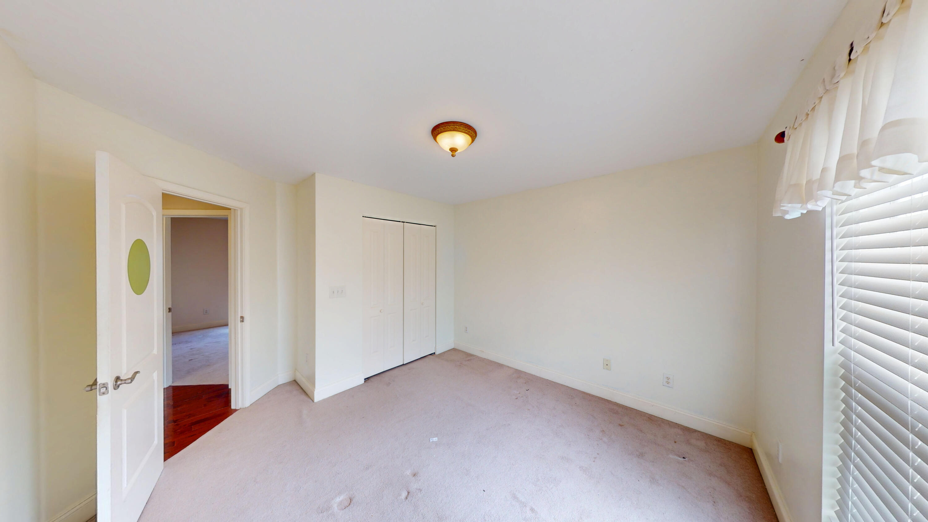 146 Hunters Walk
