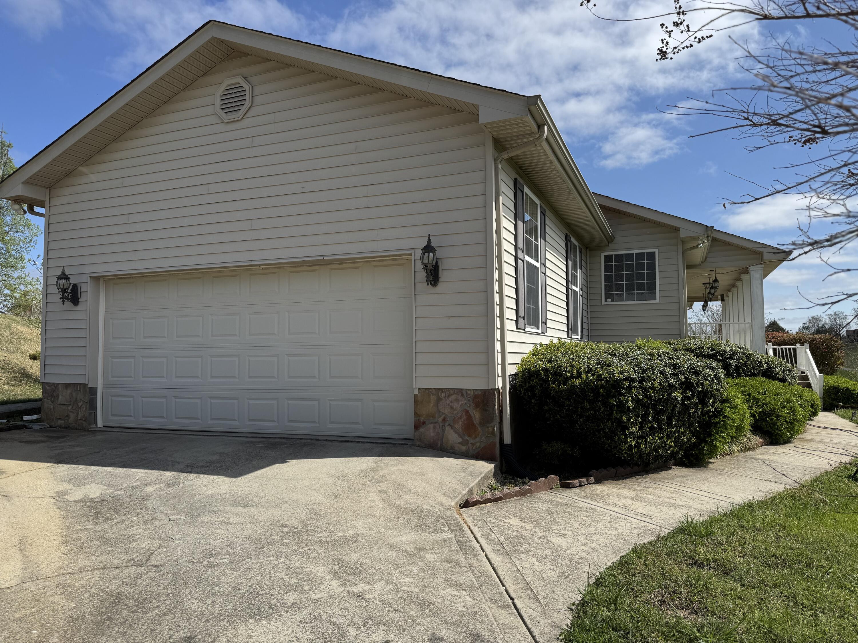 146 Hunters Walk