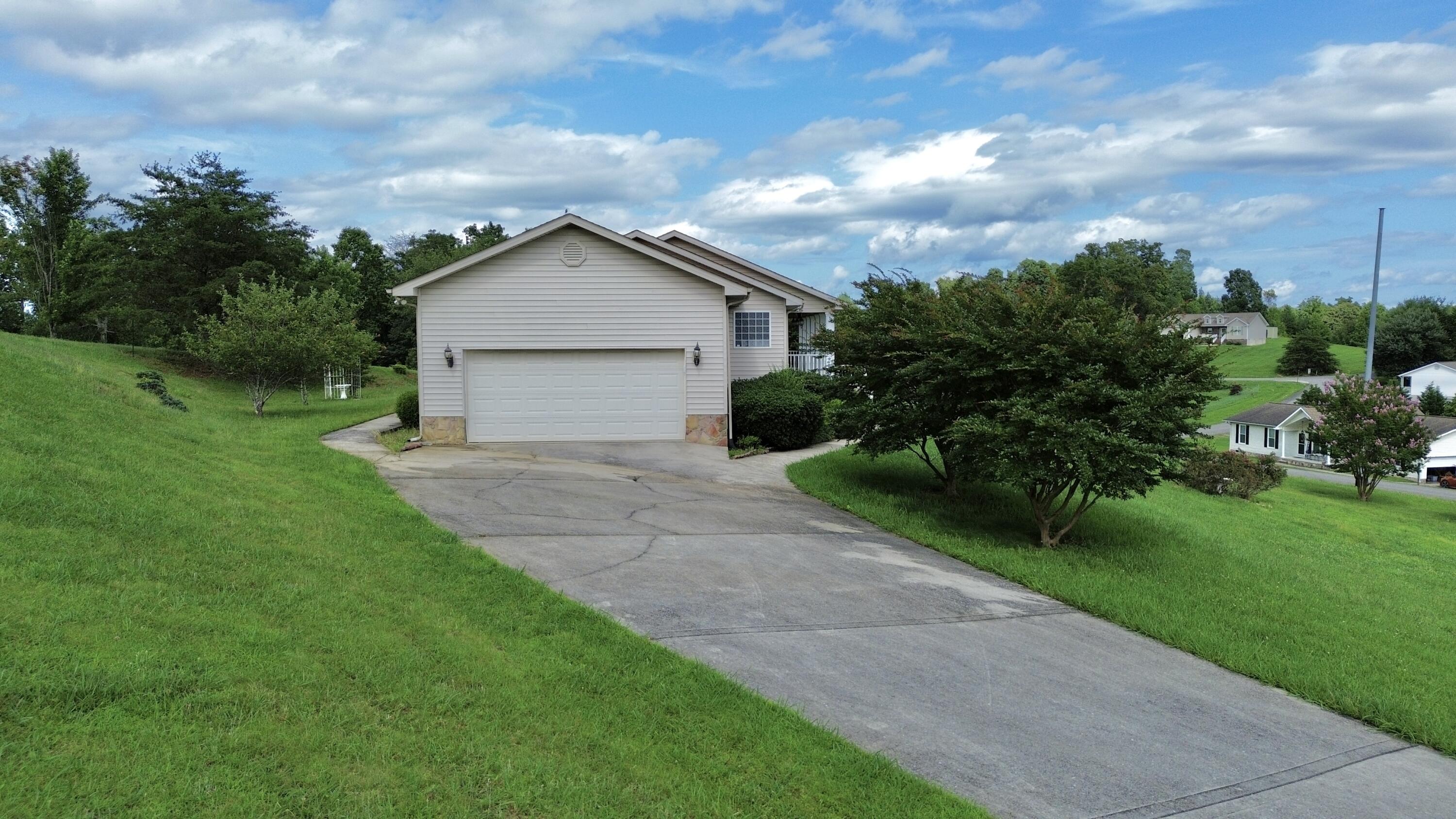 146 Hunters Walk