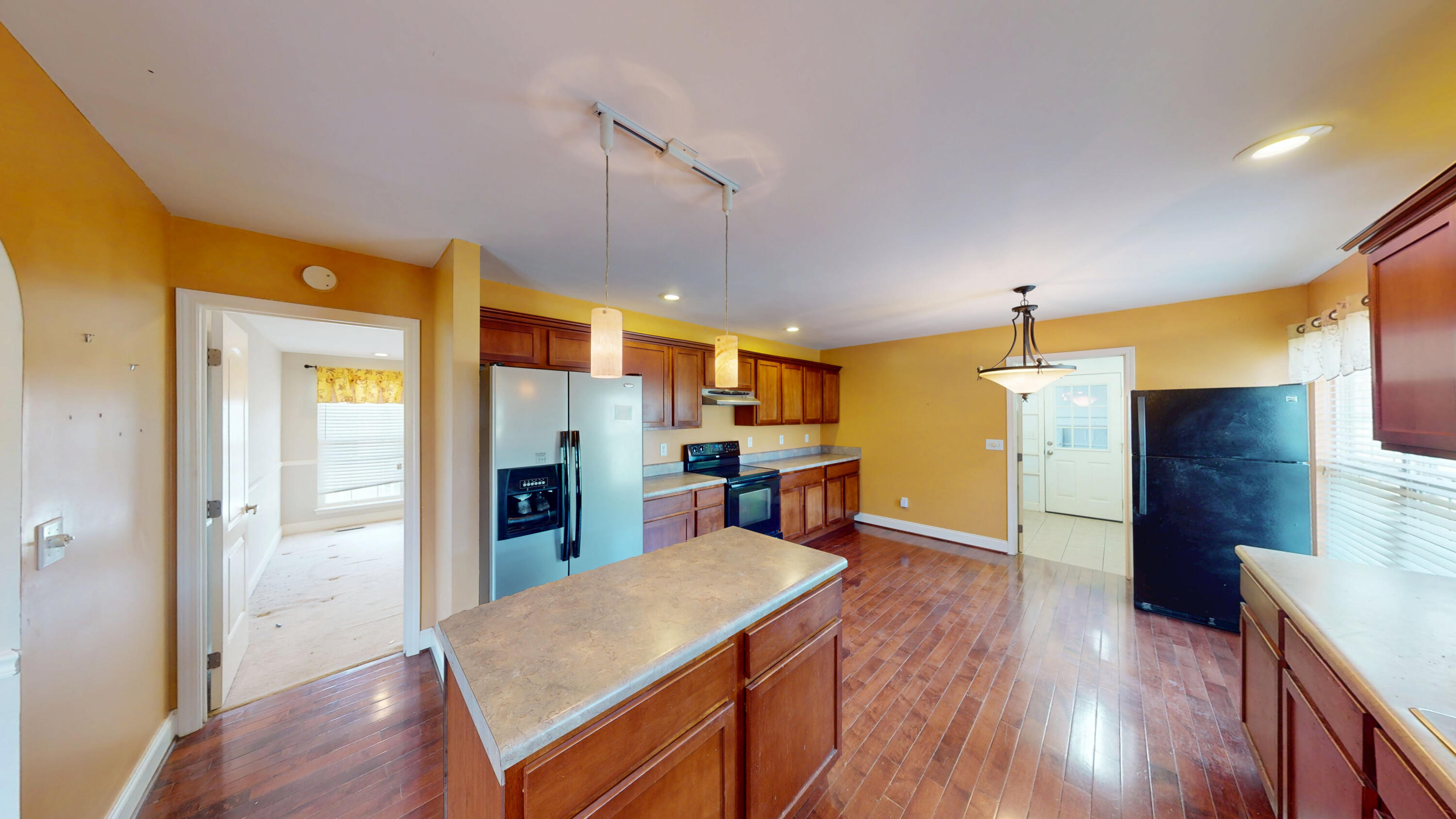 146 Hunters Walk