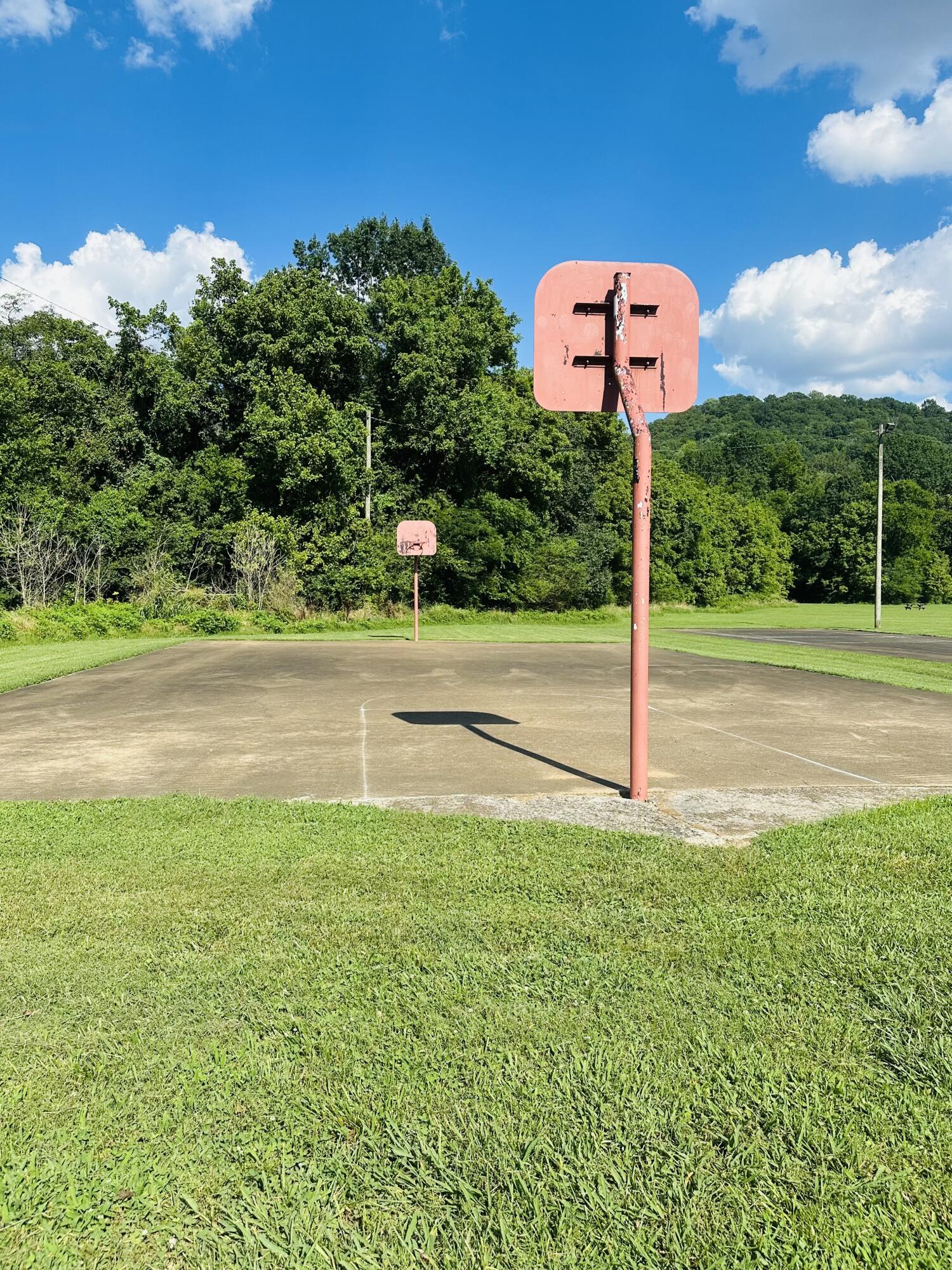 900 Mountain Creek Road, R321