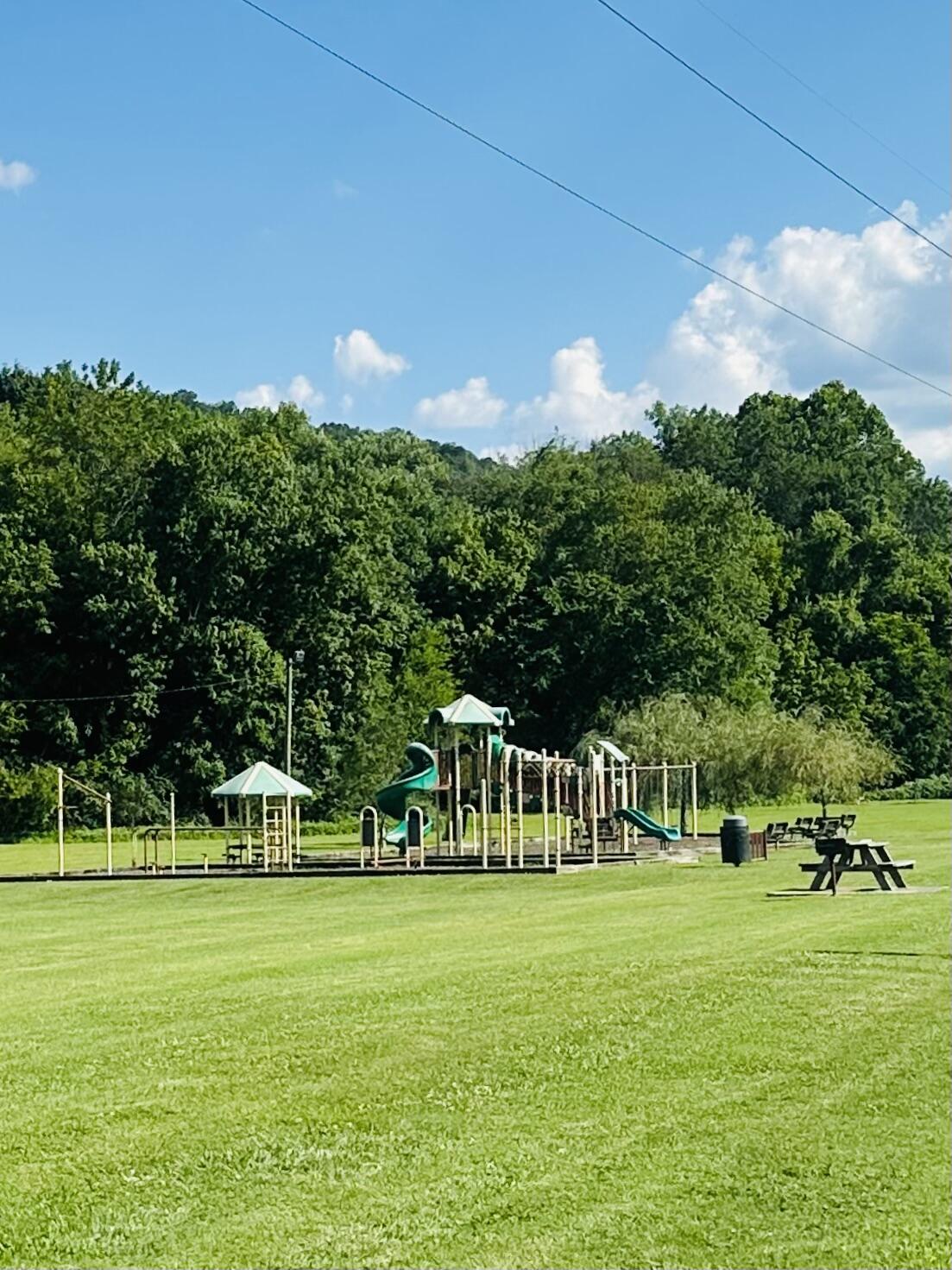 900 Mountain Creek Road, R321